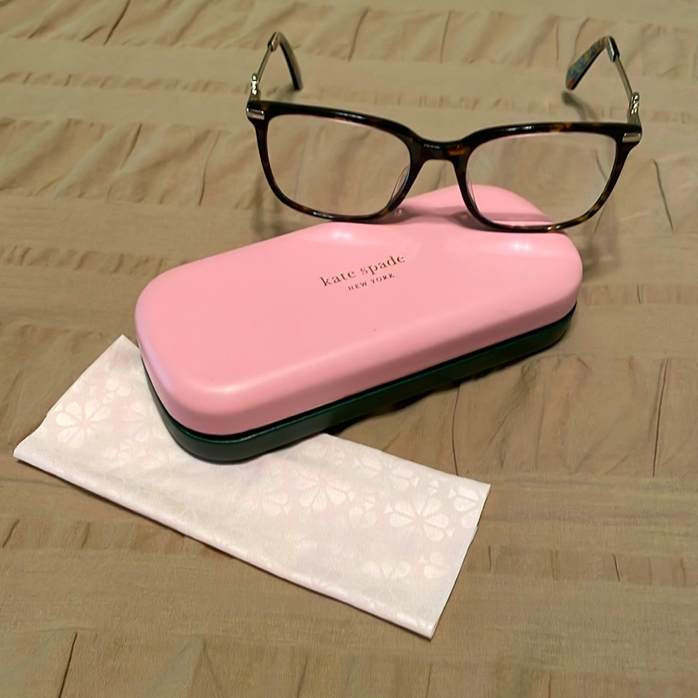 Kate Spade Ilana Reading Glasses Case and Cleaning Cloth